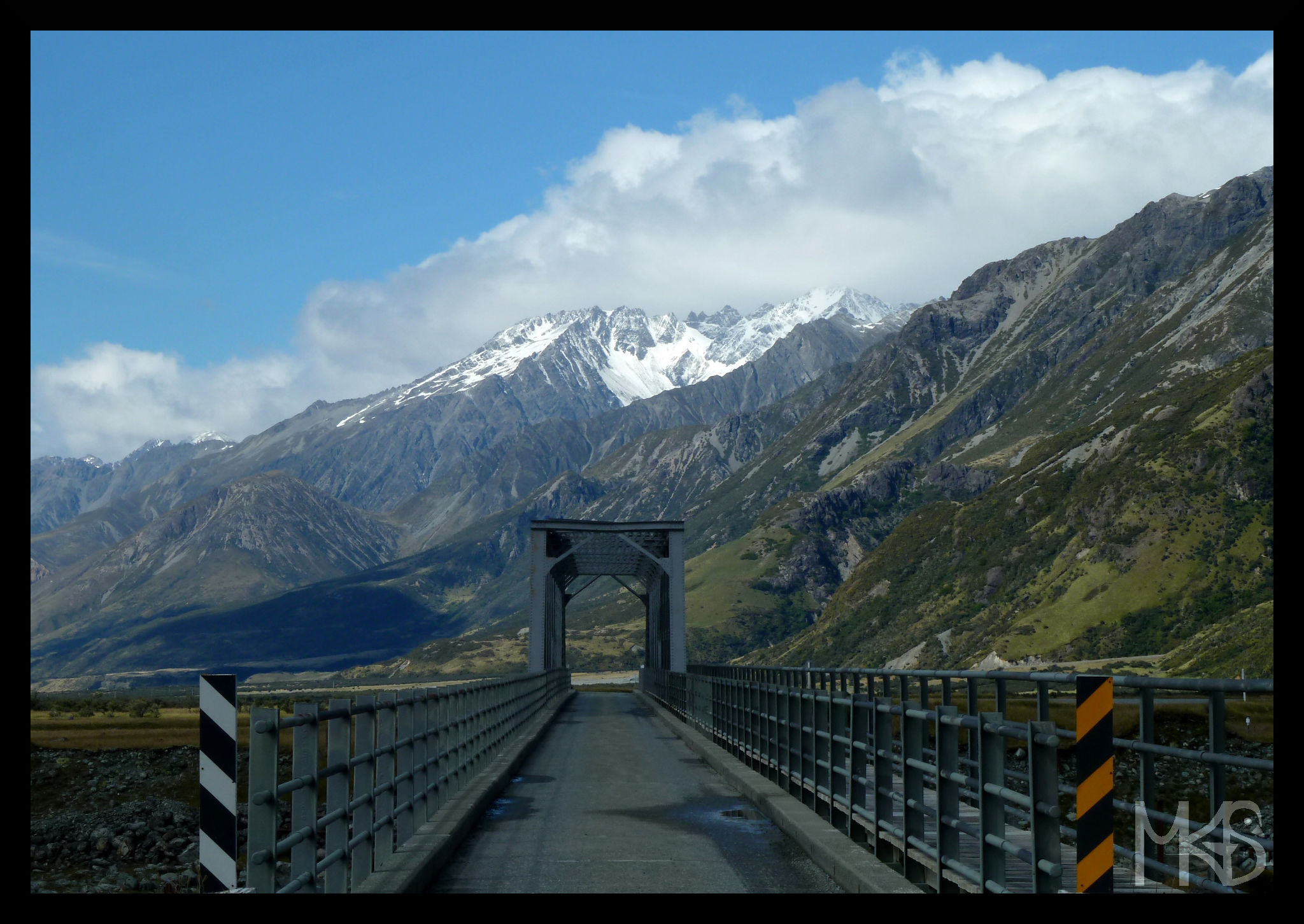 One lane bridge, New Zealand