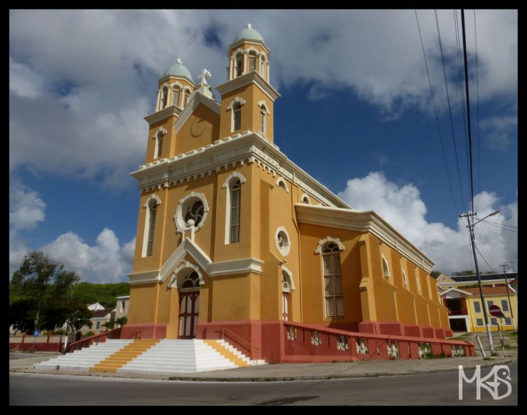 Curacao - Religion - Traveling Rockhopper